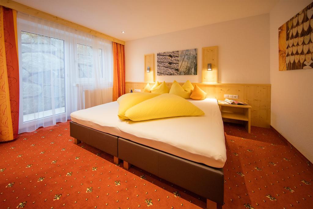 Haus Stefanie Hotel Solden Exterior photo